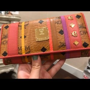 BRAND NEW MCM WALLET